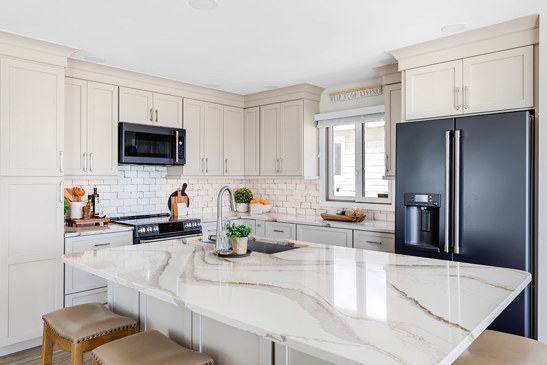 Kitchen Cabinets & Remodeling